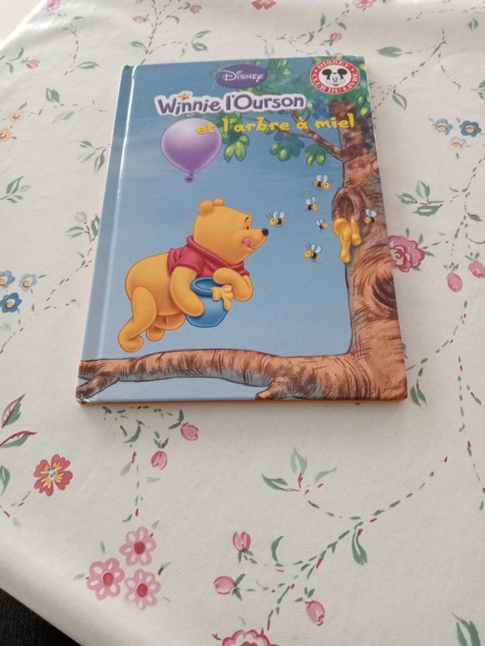 Winnie l'ourson et l'arbre à miel