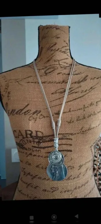 Collier sautoir trois pendentifs argenté taupe femme fantaisie