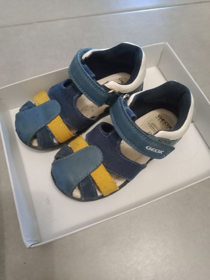 Sandales Geox taille 23