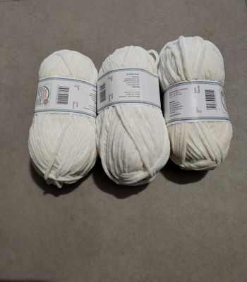 Lot de 3 pelotes de Laine chenille velours blanc cassé 