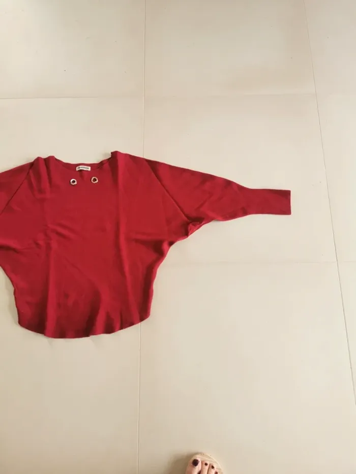 Pull rouge chauve souris taille M - photo numéro 2