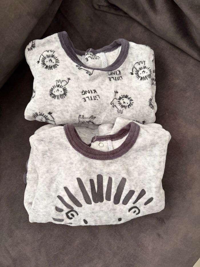 2 pyjamas velours 3 mois - photo numéro 5