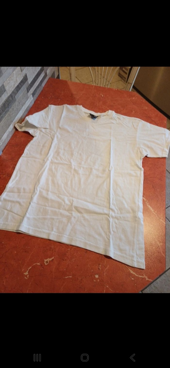 T.shirt taille 12 ans