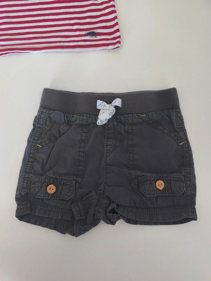 Short gris et tee shirt rouge rayé marinière - photo numéro 5