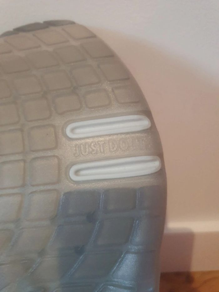 Nike Air Motif (38.5) - photo numéro 10