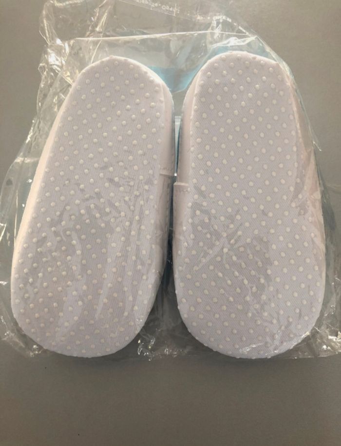 Chaussures bébé taille 13 - photo numéro 3