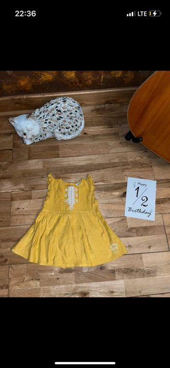 Jolie robe moutarde ikks très bon état 6 mois/68cm