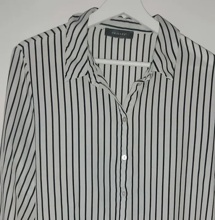 Chemise blanche/noire rayée