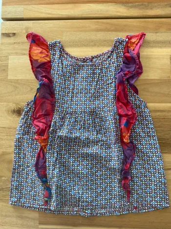 Top dpam multicolore à volant