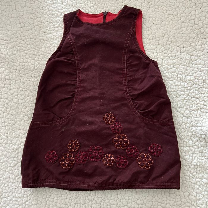 Robe rouge marron