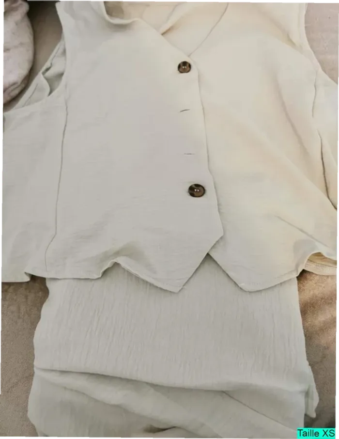 Ensemble femme chic beige style tailleur été - gilet + pantalon fluide taille XS - photo numéro 2