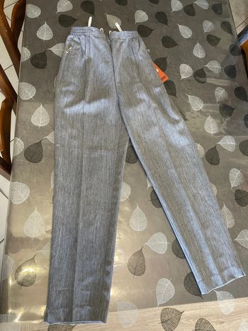Pantalon gris Alica taille 32-34 neuf