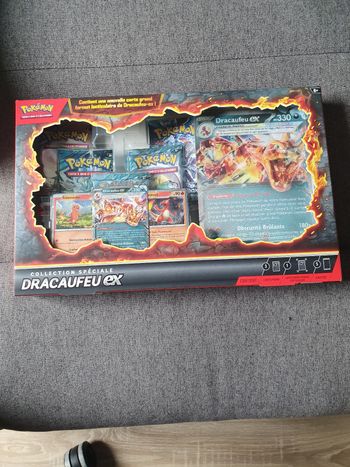 Coffret pokemon dracaufeu ex