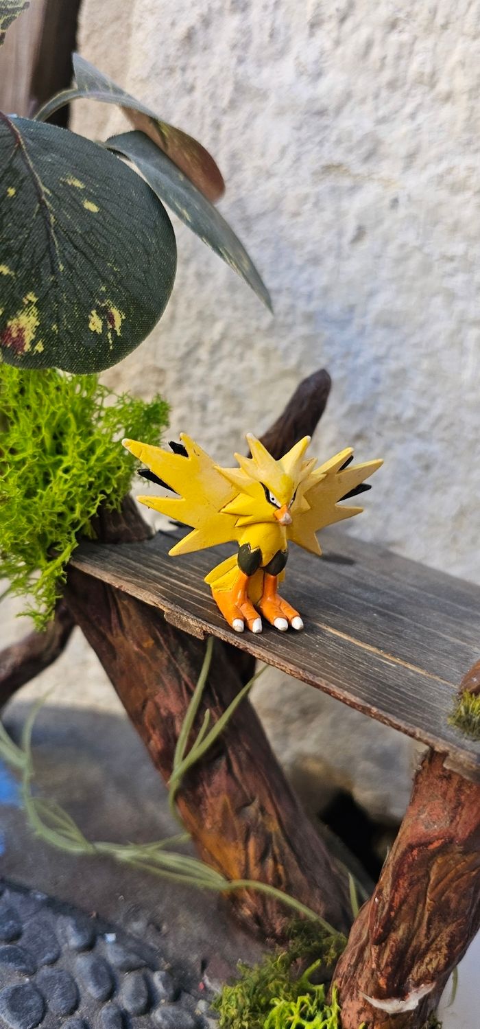 Super figurine Pokemon Nintendo tomy C.G.T.S.J Elector - photo numéro 3