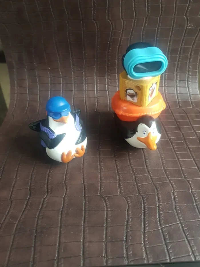 Lot Jouet pingouin de Madagascar périscope