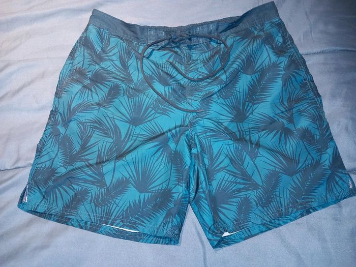 Joli Short/ short de bain kiabi xxL