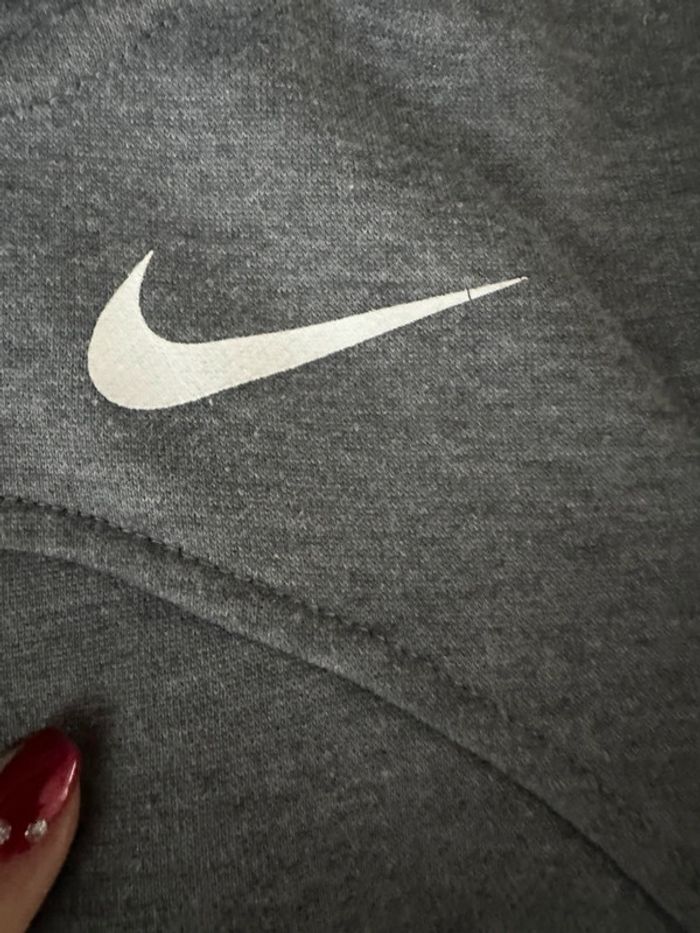 Veste Nike 10/12 ans - photo numéro 2