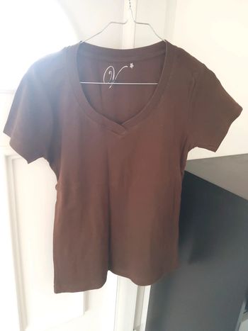 T-shirt marron