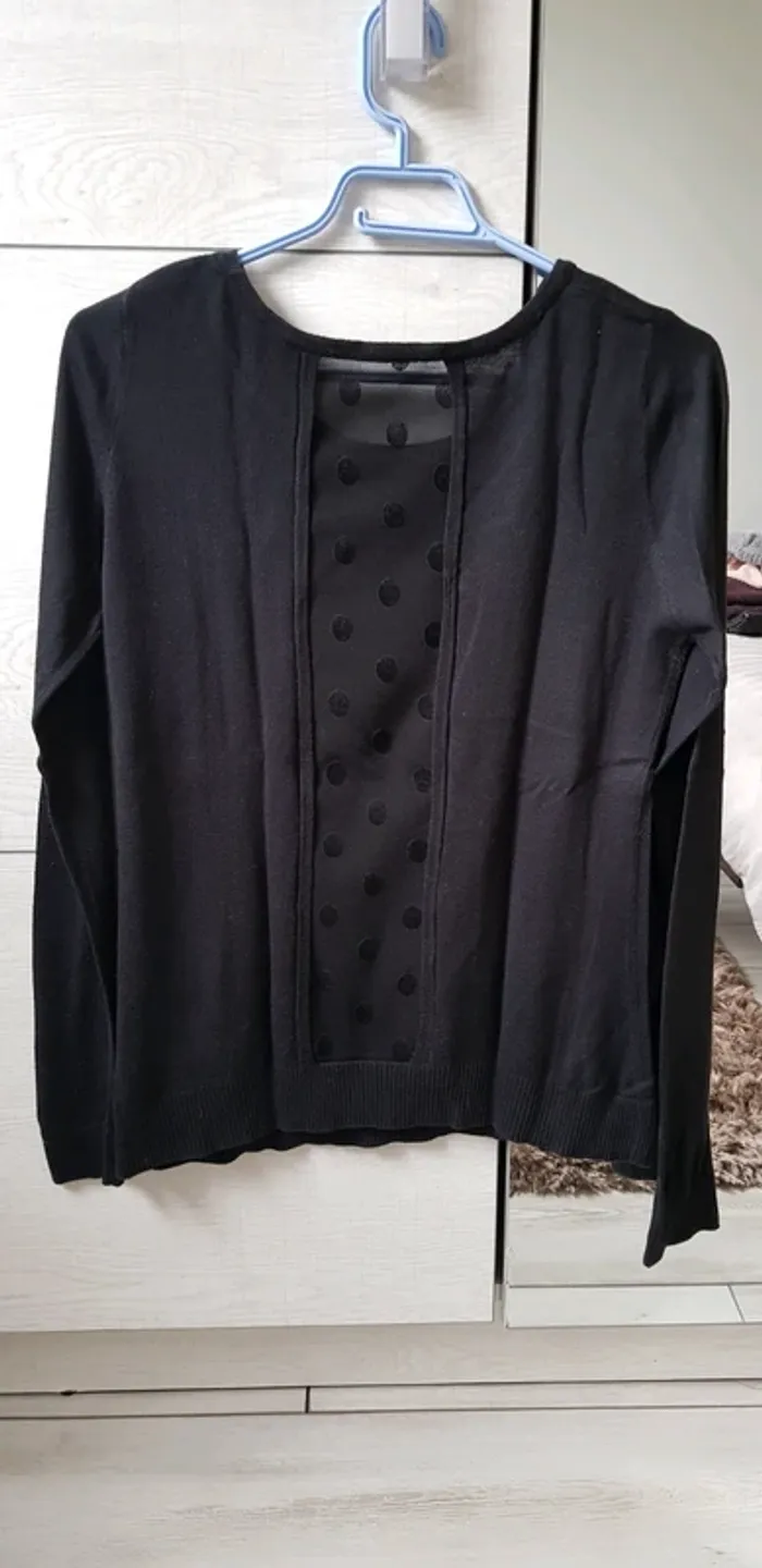 Pull noir - photo numéro 2
