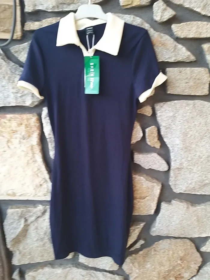Robe femme bleue marine et blanche