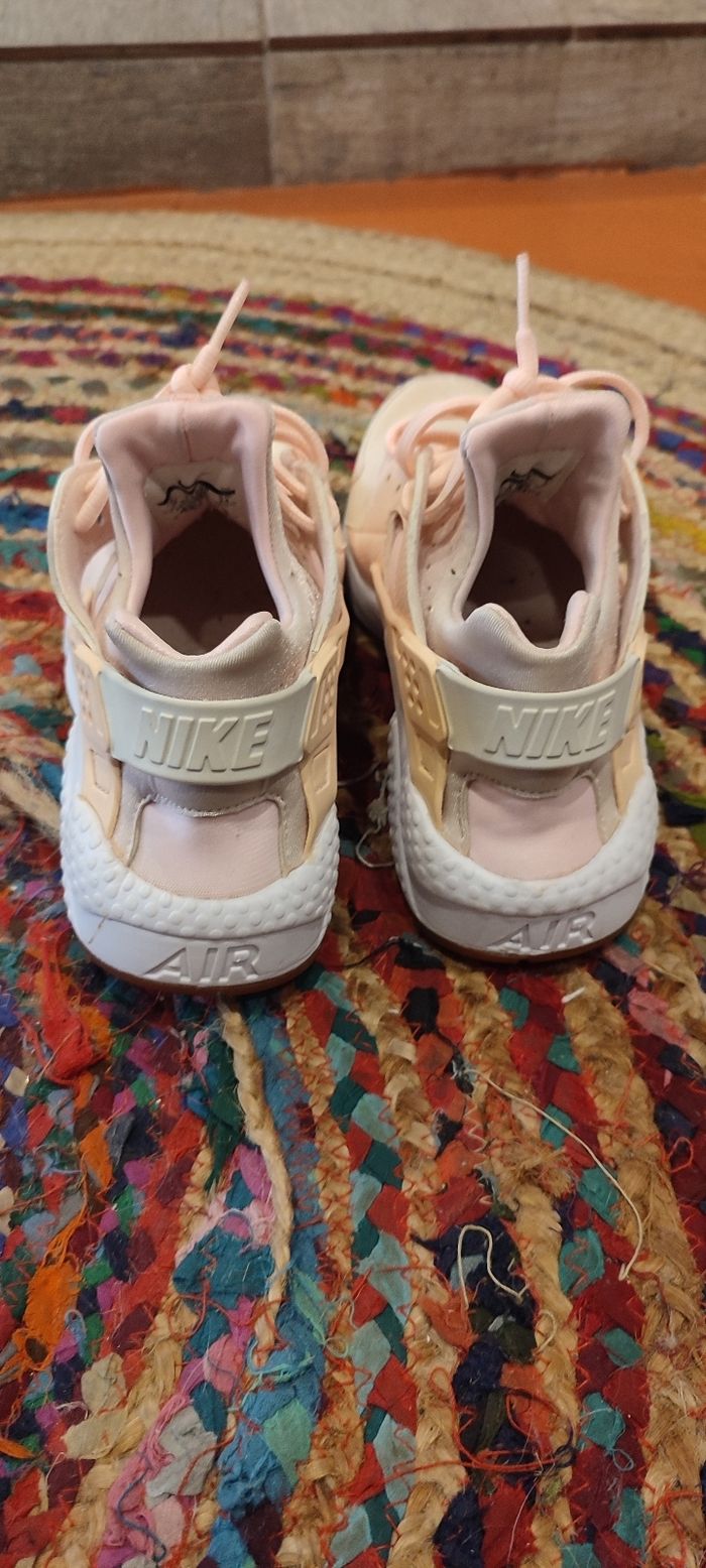 Basket Nike Huarache - photo numéro 2