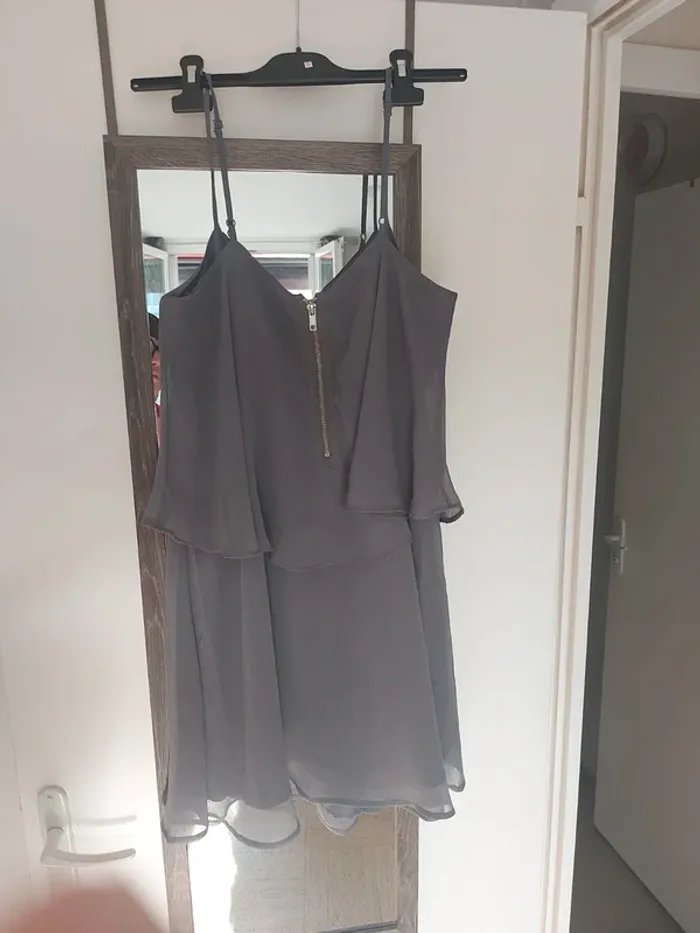 Robe à bretelle tulle grise - photo numéro 2