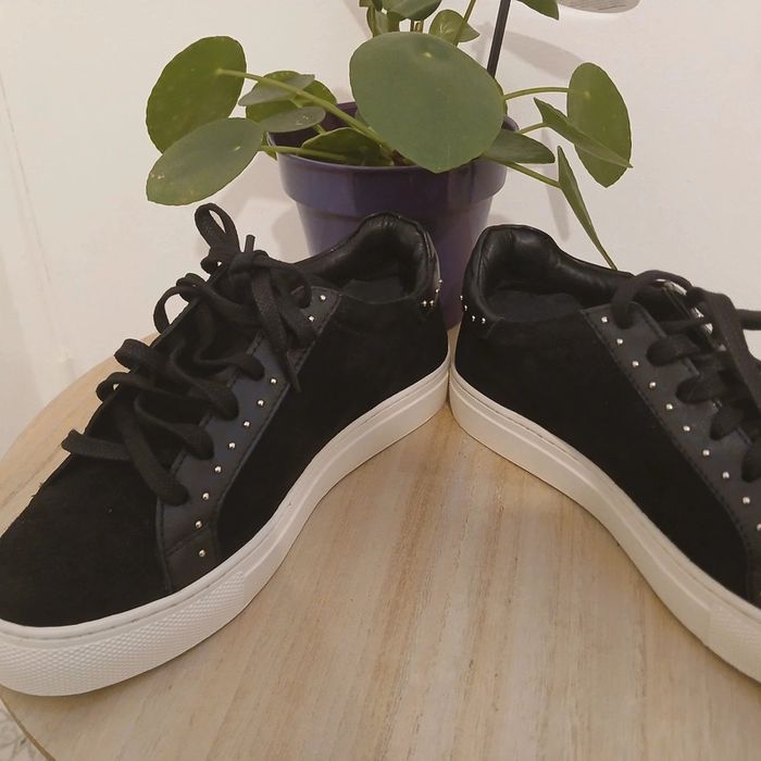 Baskets Minelli noires cloutée taille 36 neuves - photo numéro 3