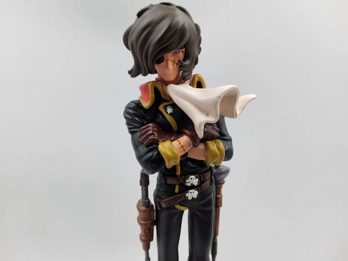 Queen Emeraldas Figure Matsumoto Leiji Roman Collection Vol.2 – Albator / Harlock - photo numéro 2