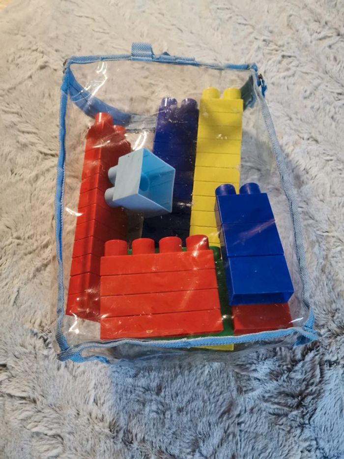 Lot briques de construction - photo numéro 2