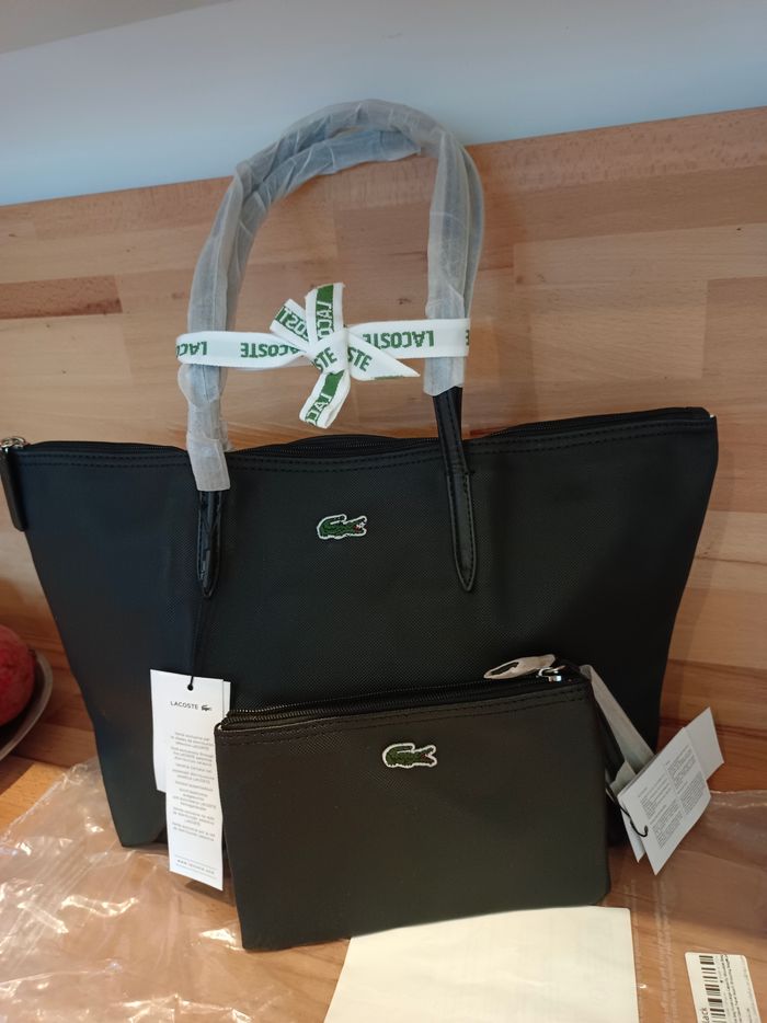 Sac lacoste+porte feuille - photo numéro 8