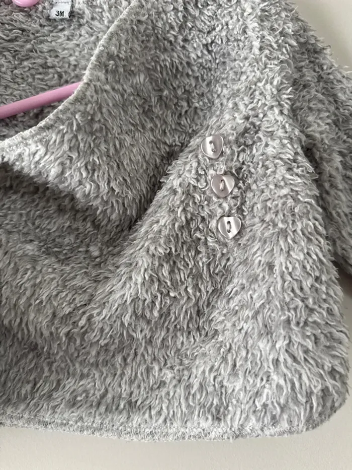 👚 gilet tout doux / gris - je ne sais quoi - bébé fille 3 mois - très bon état - photo numéro 6