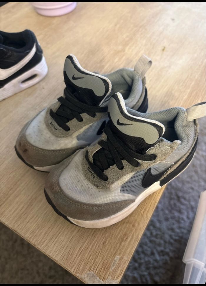 Basket Nike taille 25