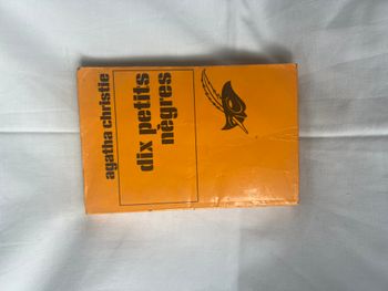 Livre - Dix petits nègres - Agatha Christie