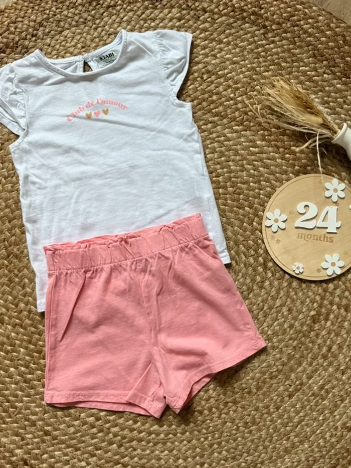 Tee shirt et short fille - Kiabi - taille 24 mois