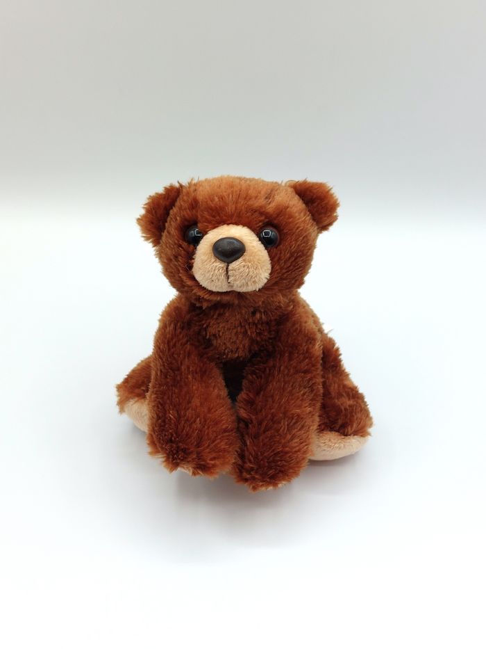 Petite peluche ours marron brun beige AURORA World doudou yeux durs 20 cm