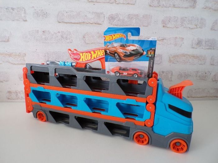 Camion Hotwheels / Hot Wheels   (J2)