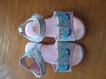 Sandale taille 24