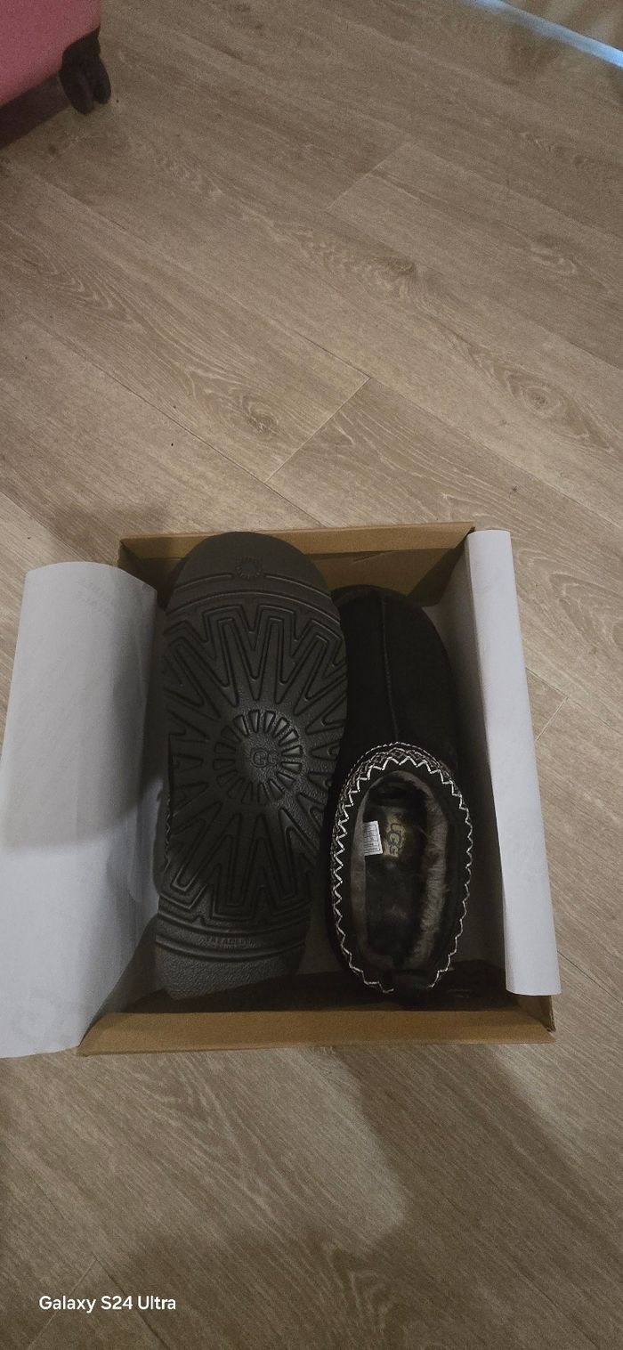 UGG Tazz Noir Taille 39 - photo numéro 2