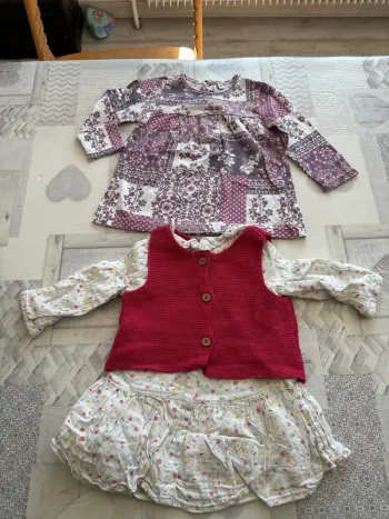 Lot 2 robes 12 mois