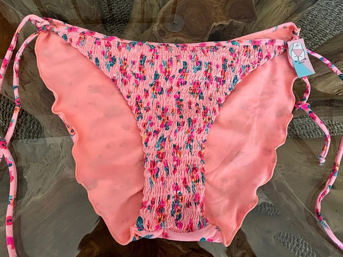 Bas de maillot de bain neuf - photo numéro 2