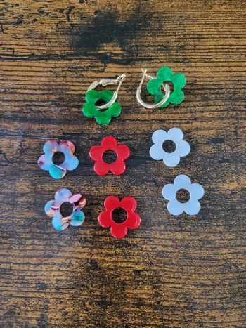 Boucles d'oreilles et ses fleurs interchangeables