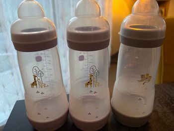 Lot de 6 biberons MAM anti colique 