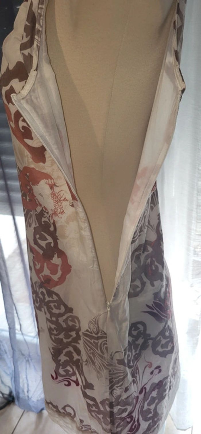 🎨 Robe sans manches à motifs – Élégante et originale - photo numéro 8