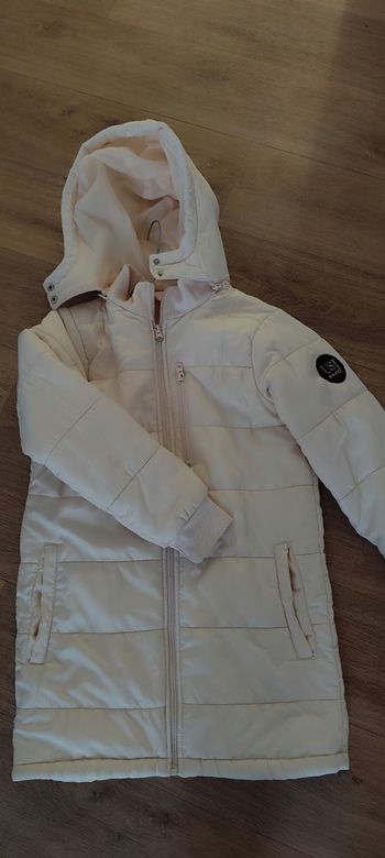 superbe doudoune manteau chaud taille 10 ans couleur ecru avec capuche  (1)
