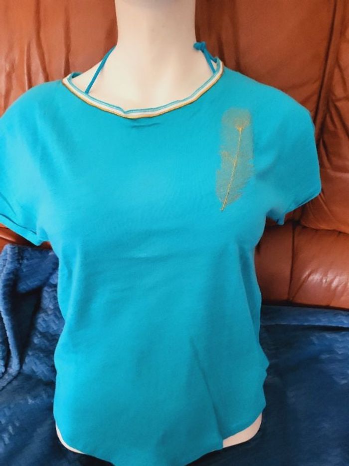 tee shirt bleu t 36 état neuf