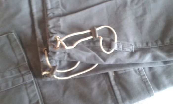 Pantalon gris 10 ans , large - photo numéro 3