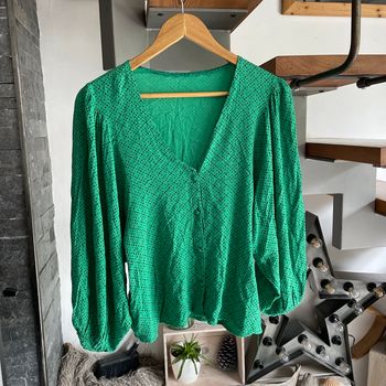 chemisier vert à pois
