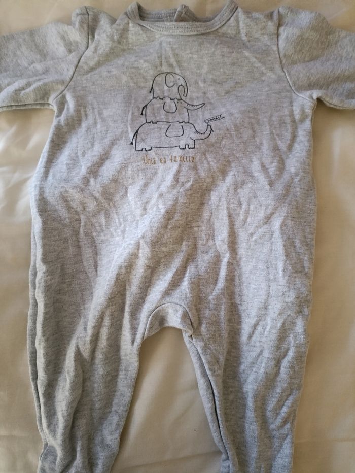 Pyjama 3 mois - photo numéro 4