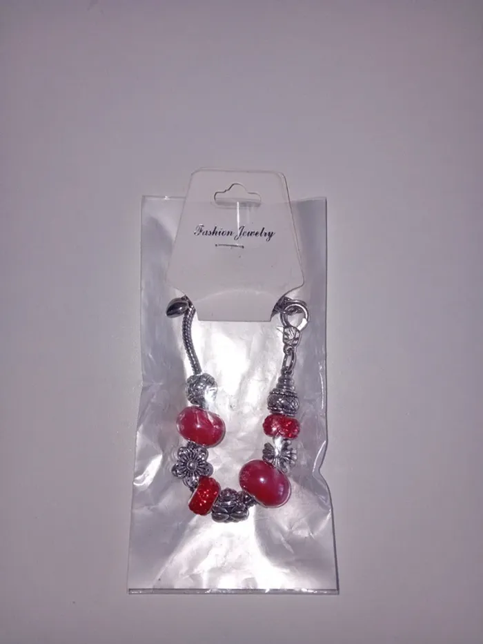 Bracelet fantaisie neuf