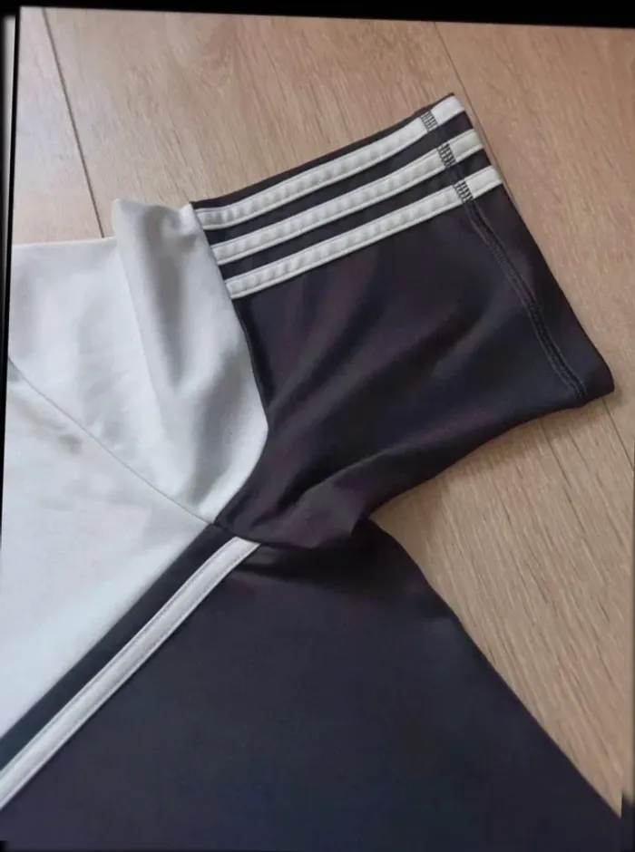 T-shirt  Adidas  S - photo numéro 4